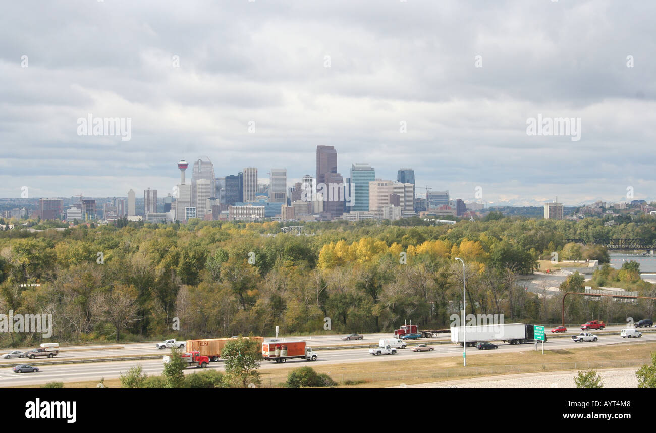 Skyline view calgary tower hi-res stock photography and images - Alamy