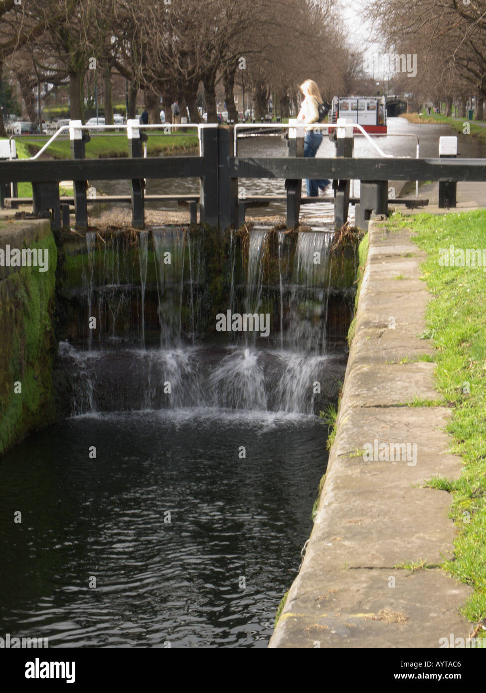 The Grand Canal lock gates between Wilton Terrace and Mespil Road near Baggot Street Bridge, Dublin, Ireland Stock Photo