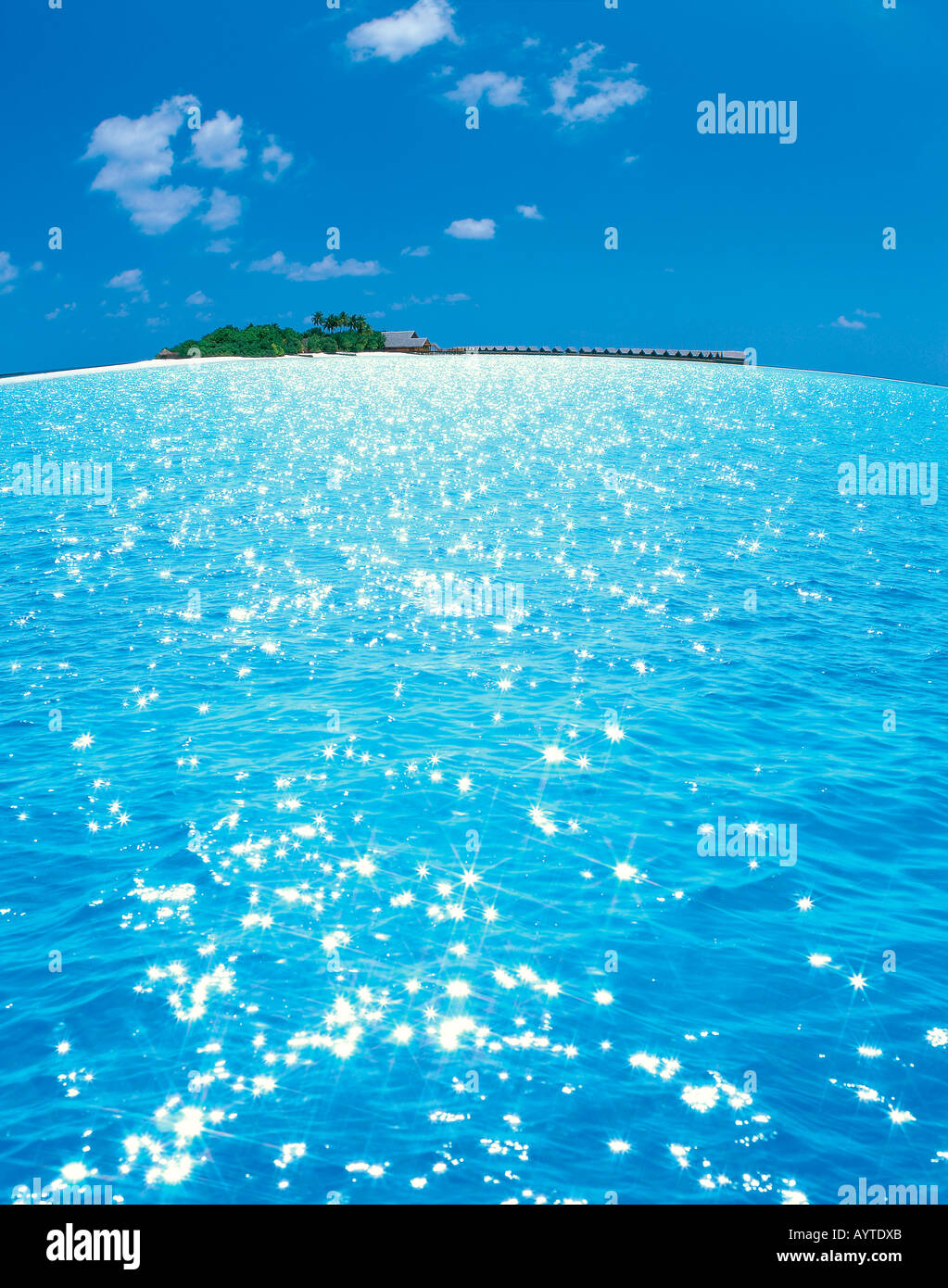 The sparkling ocean with beach houses in the distance Stock Photo - Alamy