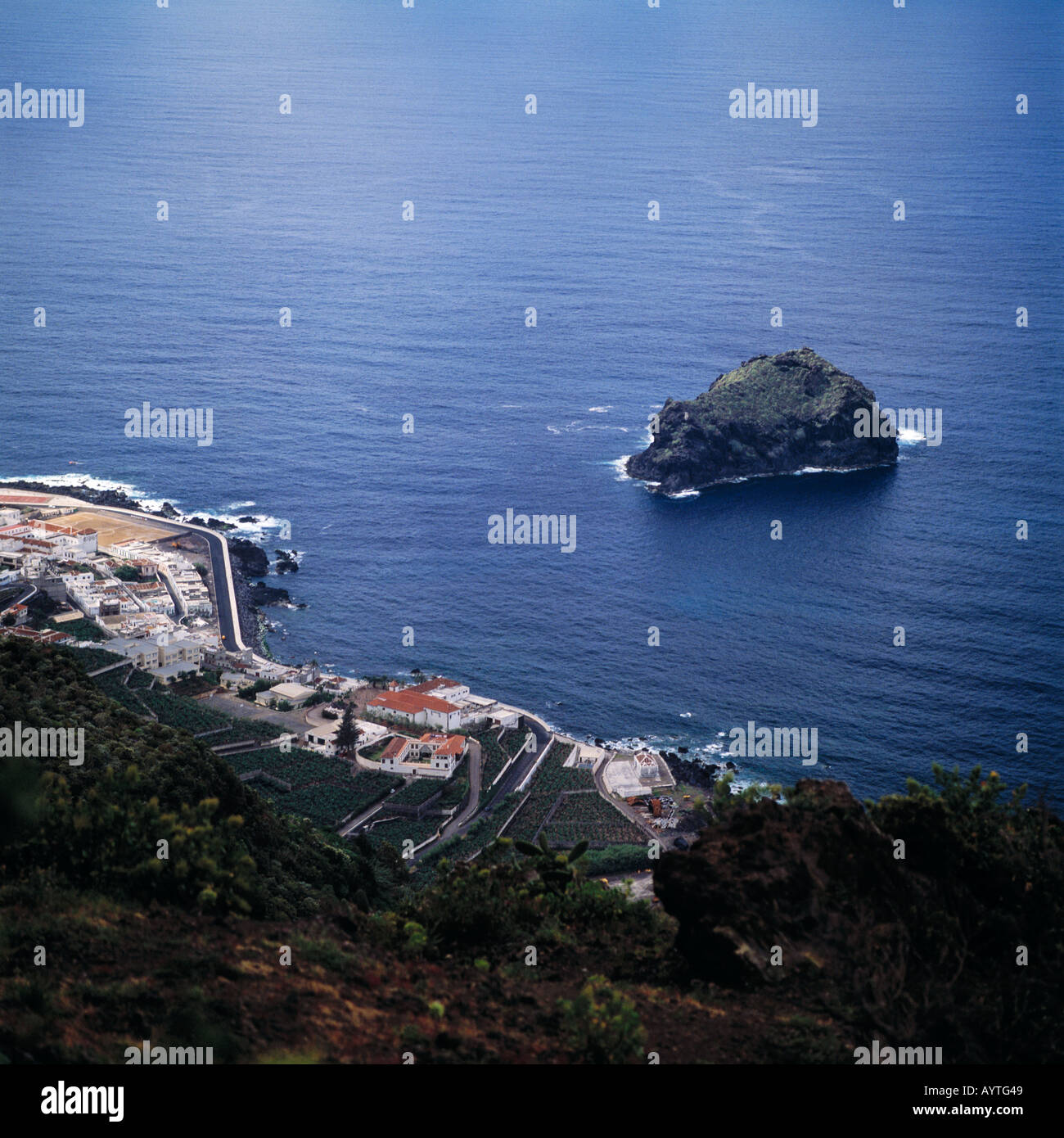 Kueste, Felsen im Meer vor der Kueste, Garachico, Teneriffa, Kanarische Inseln Stock Photo
