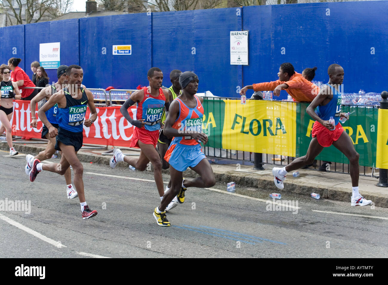 The leading runners dominated by the Kenyan athletes at the London Marathon 2008 Stock Photo Alamy