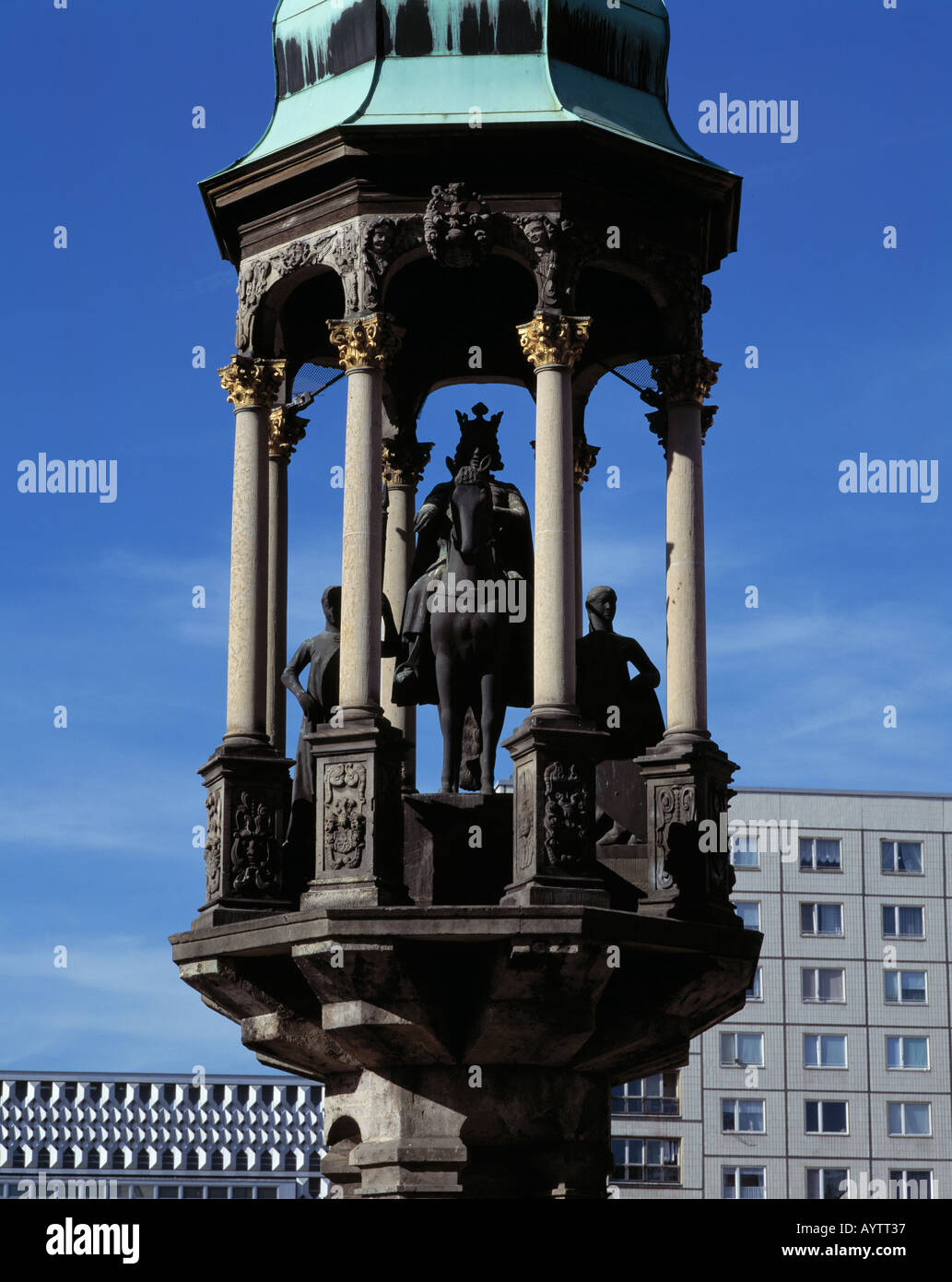 Denkmal Magdeburger Reiter auf dem Alter Markt in Magdeburg, Elbe ...