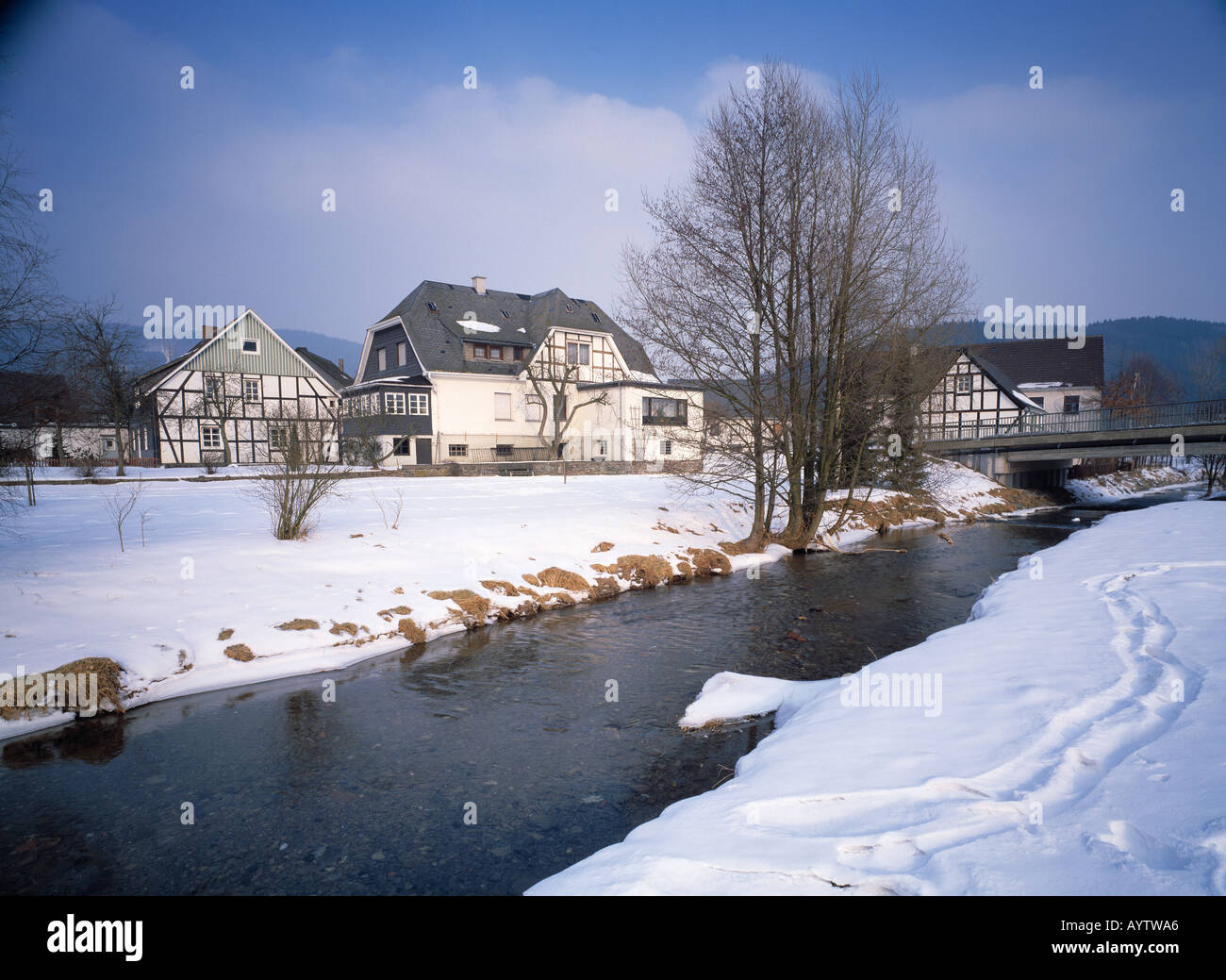 verschneite Flusslandschaft im Winter, Vennelandschaft,Eslohe, Naturpark Homert, Sauerland, Nordrhein-Westfalen Stock Photo
