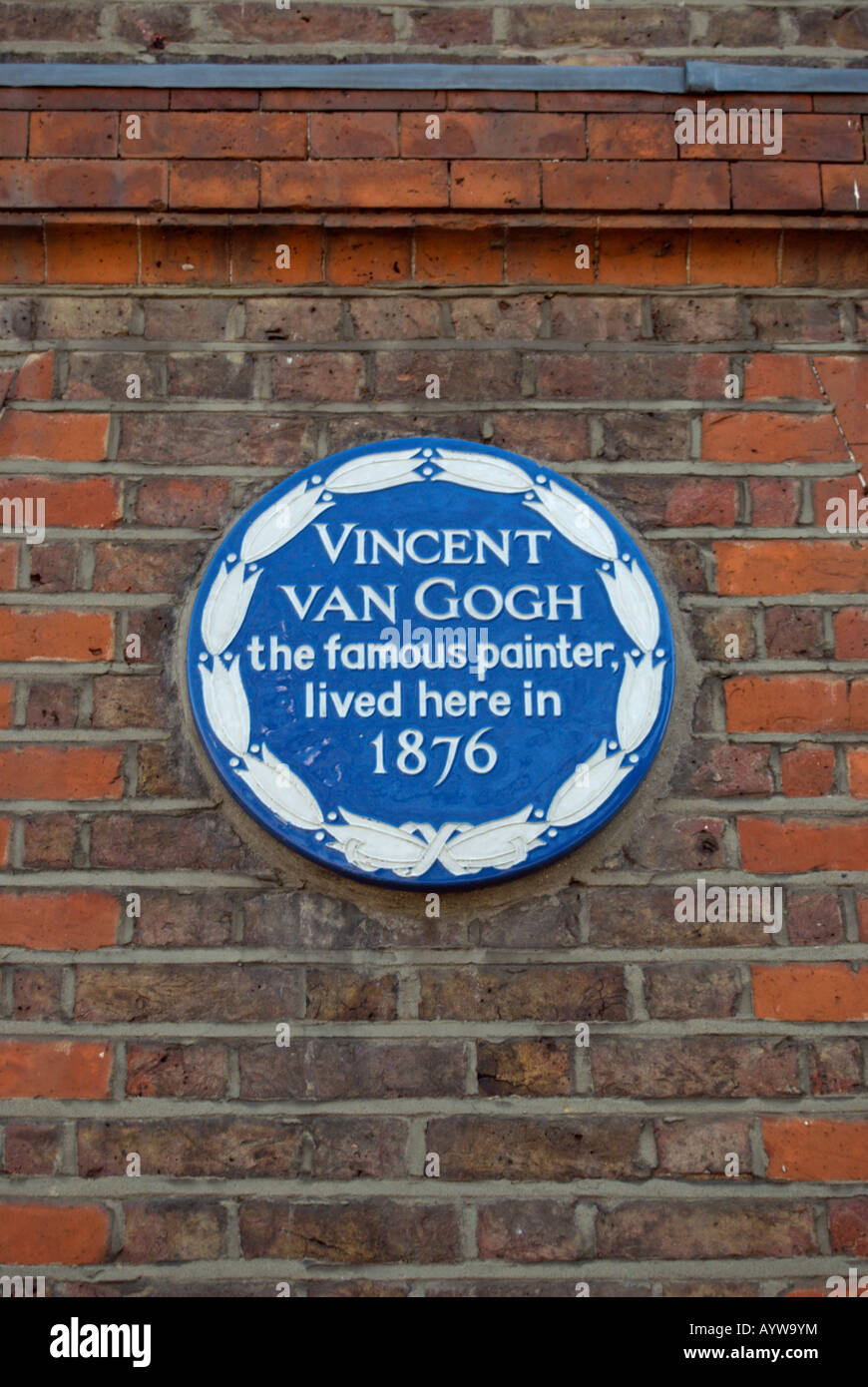 british blue plaque marking a former home of painter vincent van gogh, in isleworth, middlesex, england Stock Photo