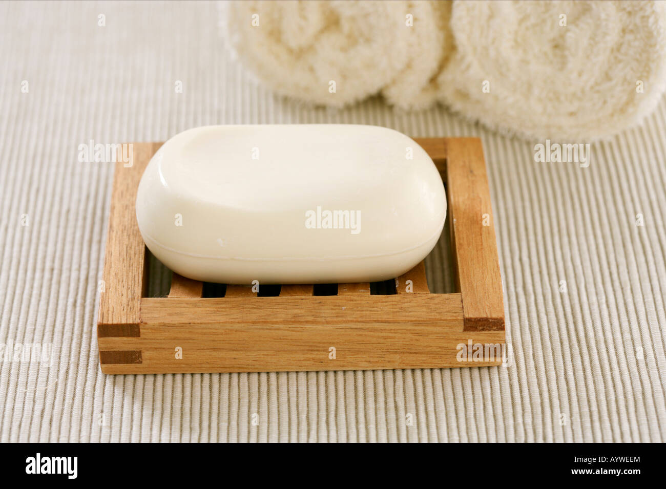 Вставить мыло при запоре. Препарат для размягчения кала. Вставить мыло при запоре. Вставить мыло при запоре. При спастических запорах назначается клизма.