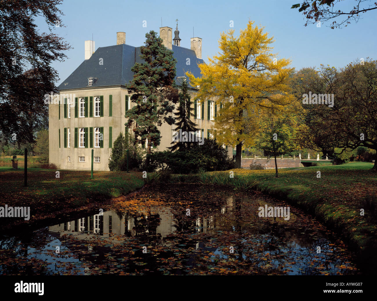 Wasserschloss, Parkanlage mit Teich, herbstlich, Huenxe Gartrop Buehl