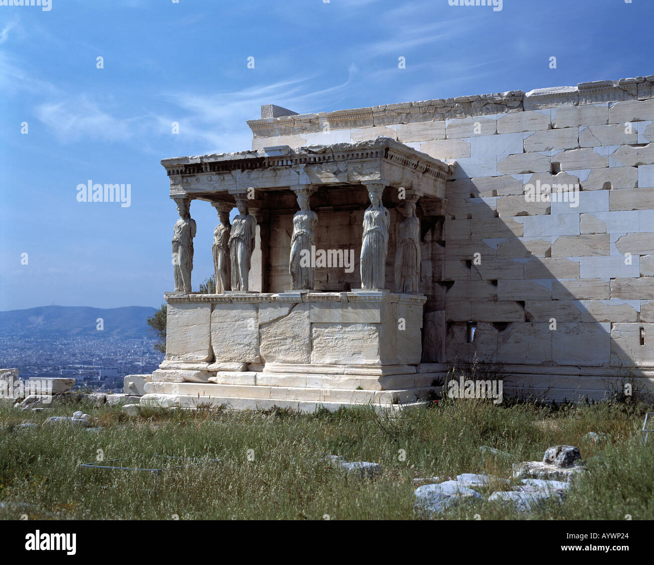 Korenhalle, Erechtheion und Karyatiden auf der Akropolis in Athen Stock Photo