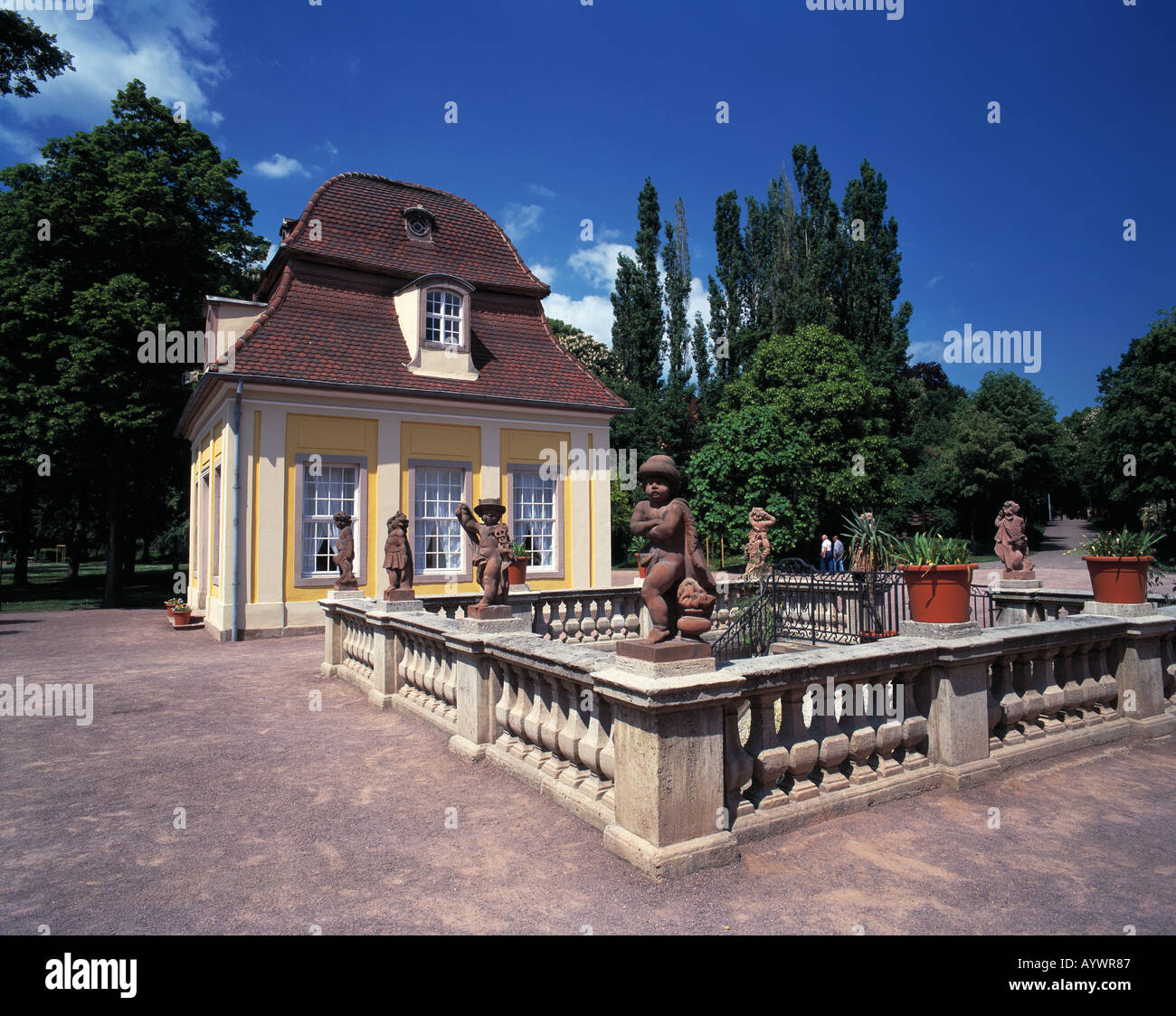 Kurpark mit Lauchstaedter Heilbrunnen, Brunnenfiguren, Putten, Bad Lauchstaedt, Laucha, Sachsen-Anhalt Stock Photo