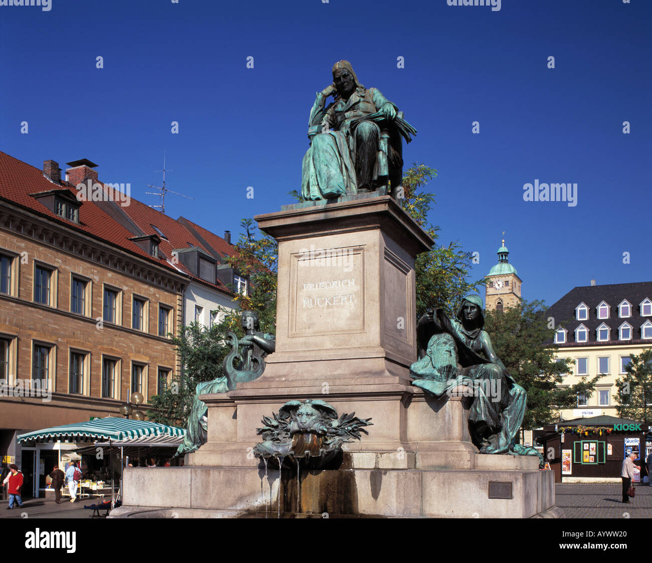 Marktplatz mit Denkmal des Orientalisten Friedrich Rueckert, Schweinfurt, Main, Unterfranken, Bayern Stock Photo