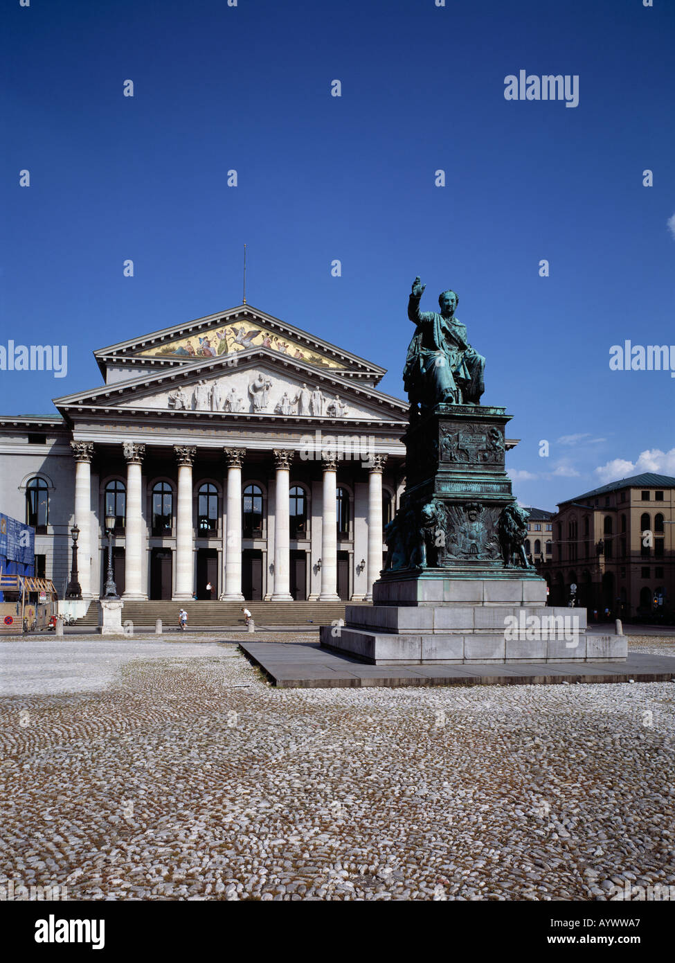 Max-Joseph-Platz mit Max I Joseph-Denkmal und Nationaltheater, Muenchen, Isar, Oberbayern Stock Photo