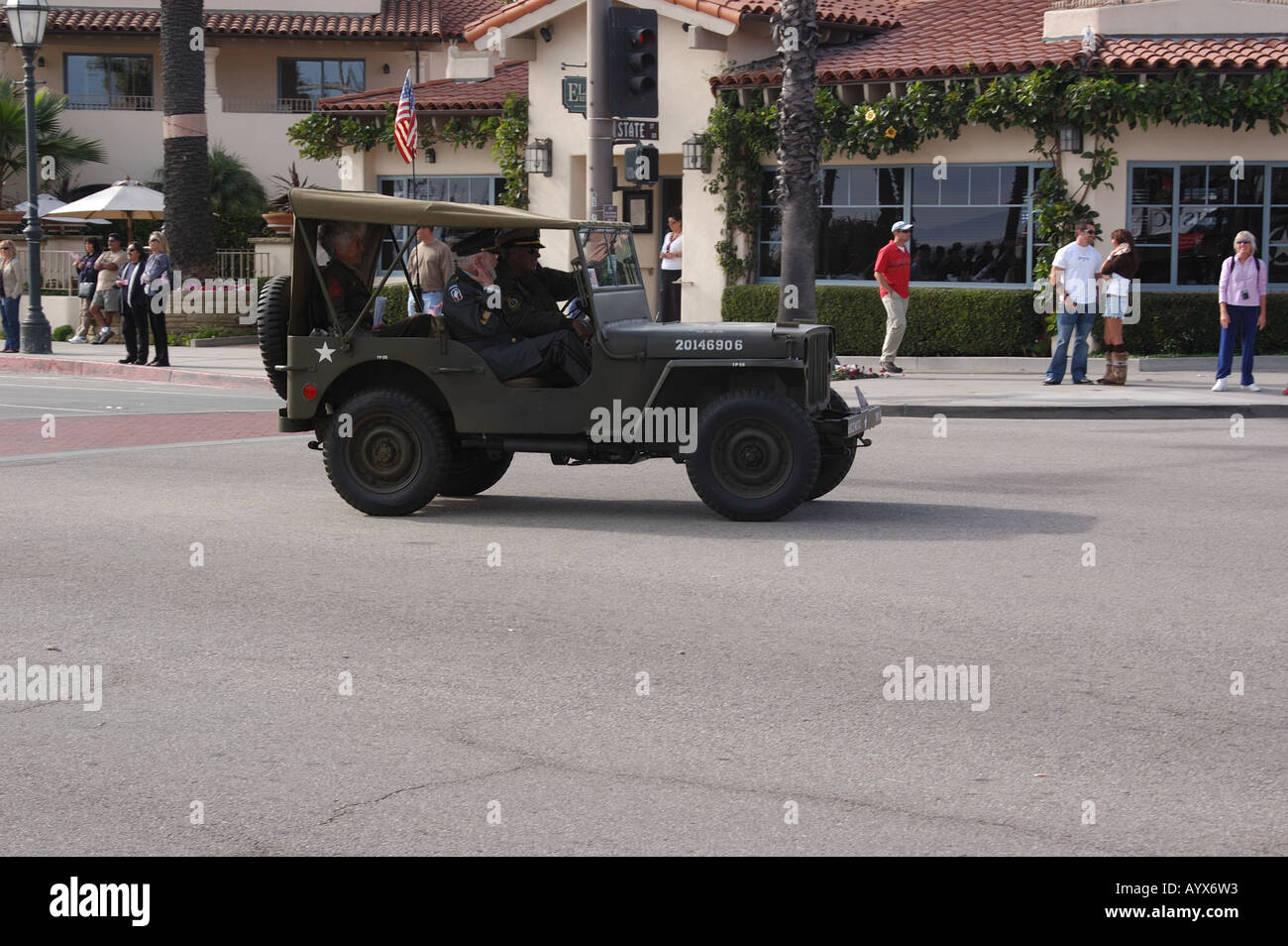 Military vehicles hi-res stock photography and images - Alamy