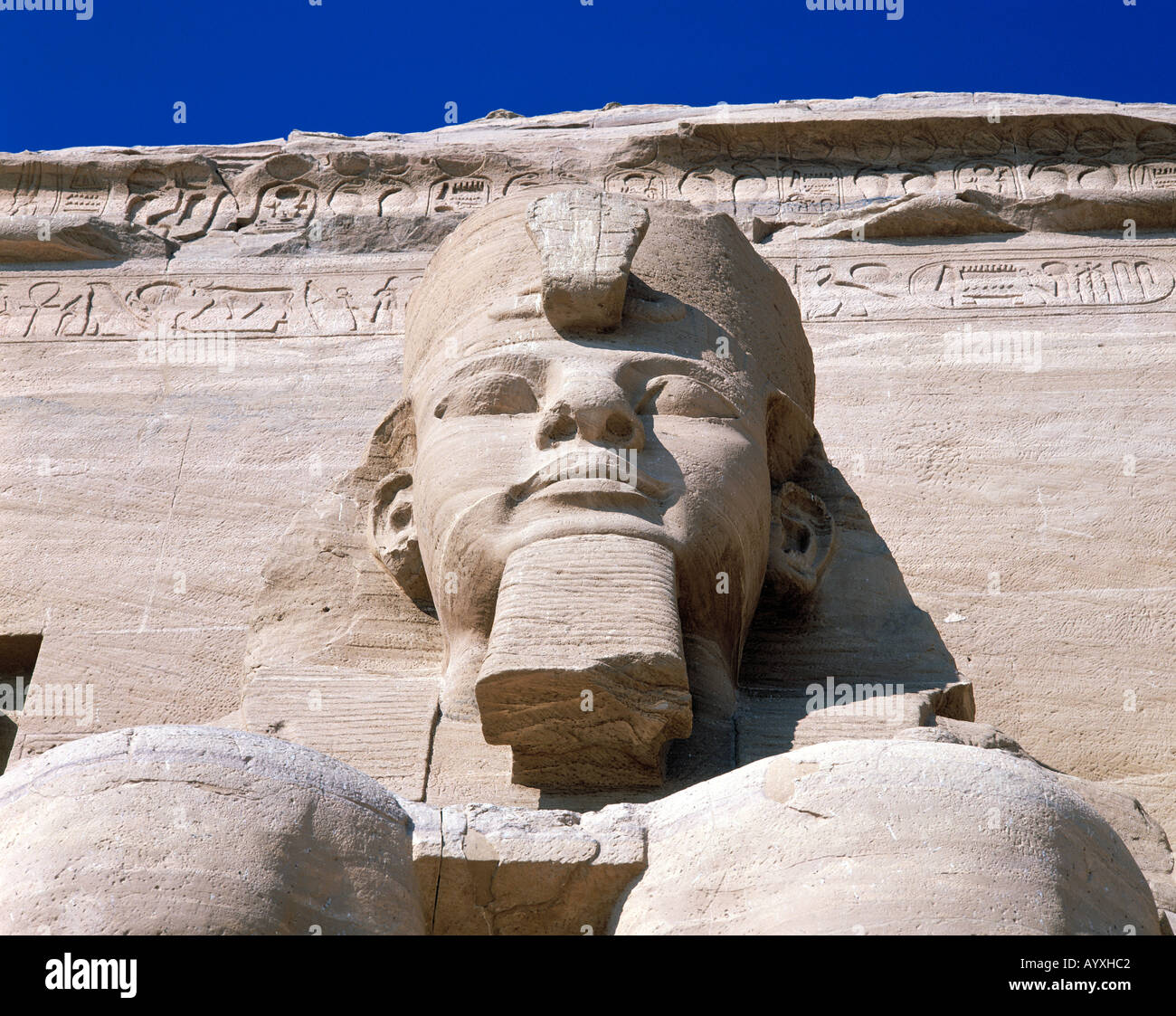 Kolossalsitzbild von Ramses II, Statue, Grosser Felsentempel, Abu Simbel, Oberaegypten Stock Photo