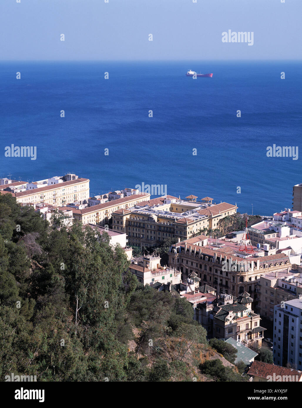 Stadtpanorama, Blick ueber die Stadt auf das Meer, Malaga, Andalusien Stock Photo