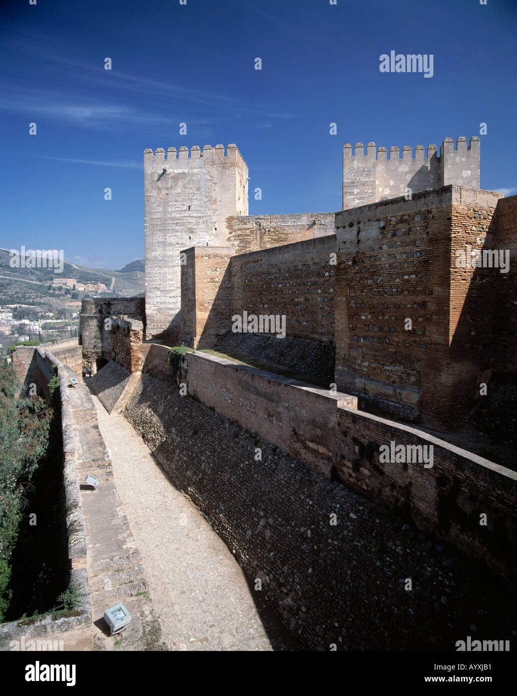 Alhambra, Festung, Festungsmauern, Burgtuerme mit Zinnen, Granada, Andalusien Stock Photo