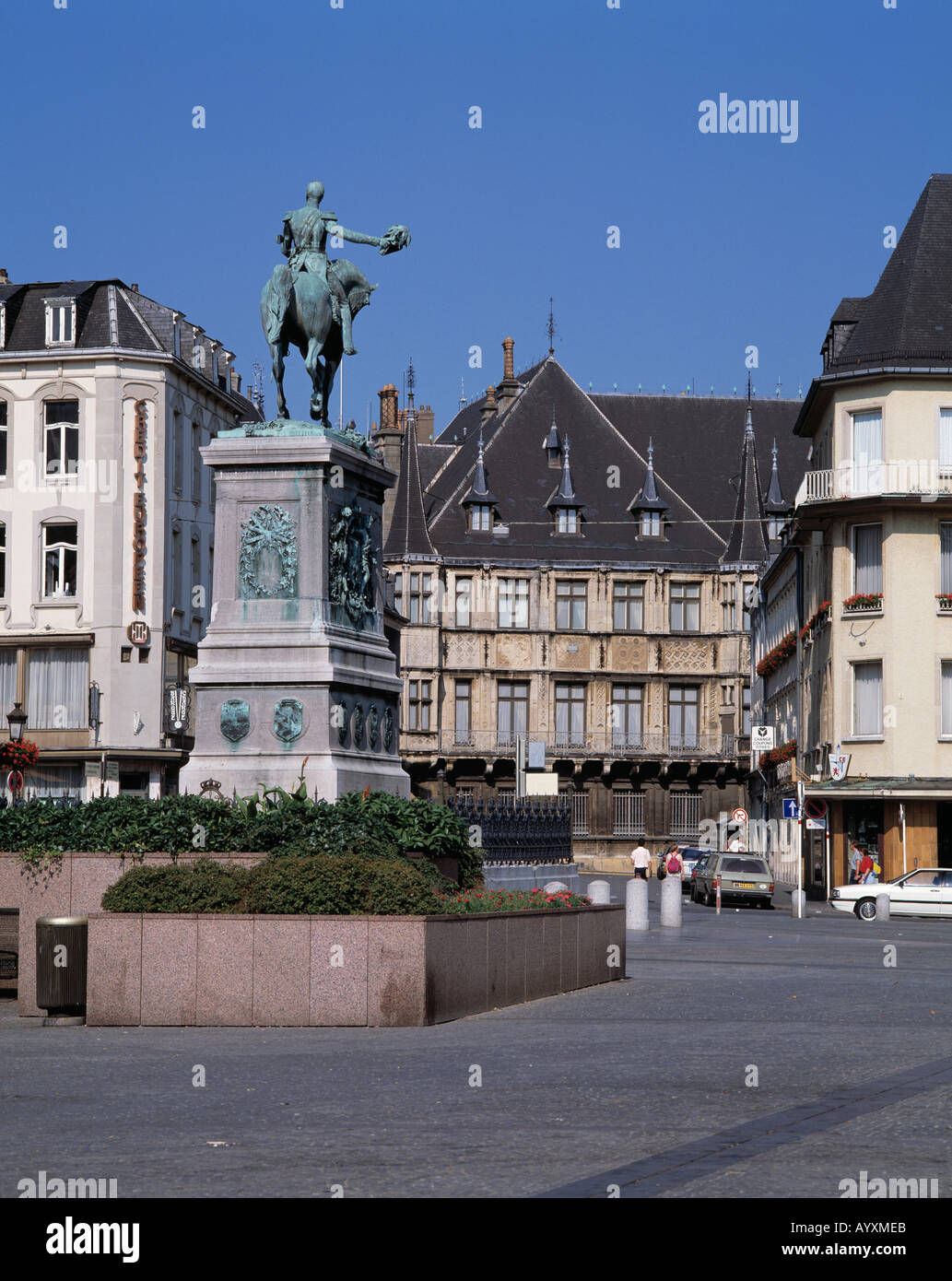 Platz Guillaume und Grossherzogliches Palais mit Denkmal Wilhelm II in Luxemburg, Luxemburg Stock Photo
