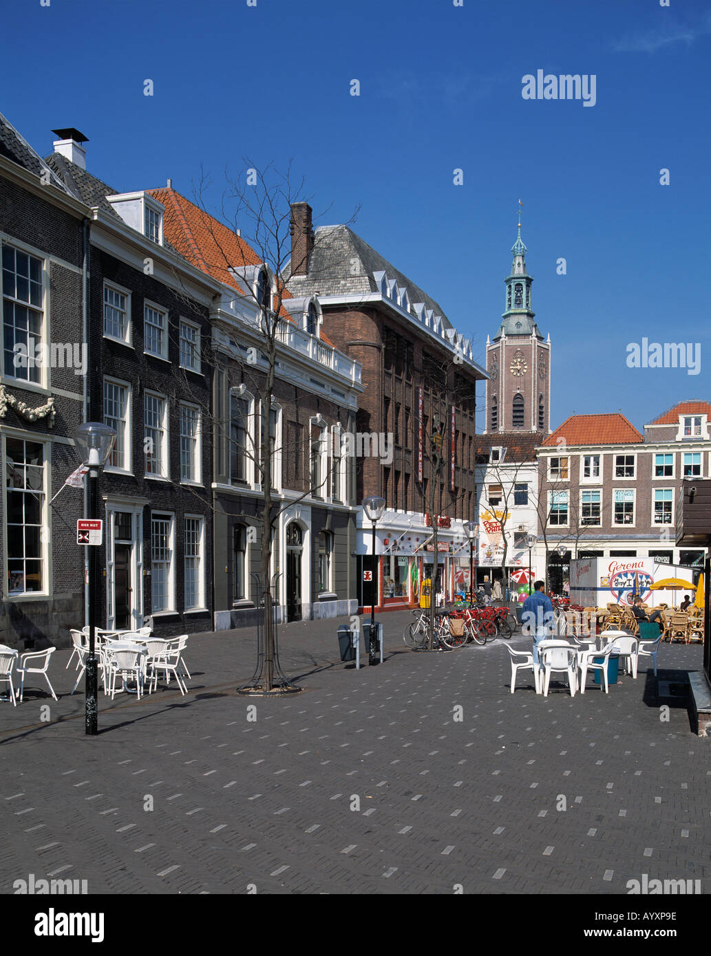 Grosser Markt mit Grote Kerk in Den Haag, Suedholland Stock Photo
