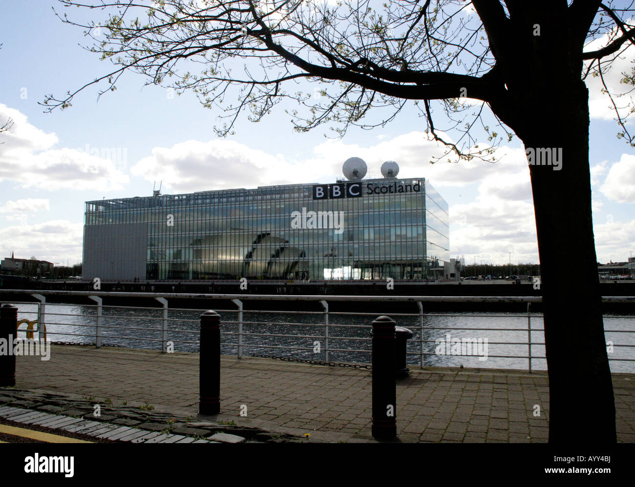 NEW BBC SCOTLAND HQ AT PACIFIC QUAY,ON THE RIVER CLYDE IN GLASGOW,SCOTLAND,UK. Stock Photo