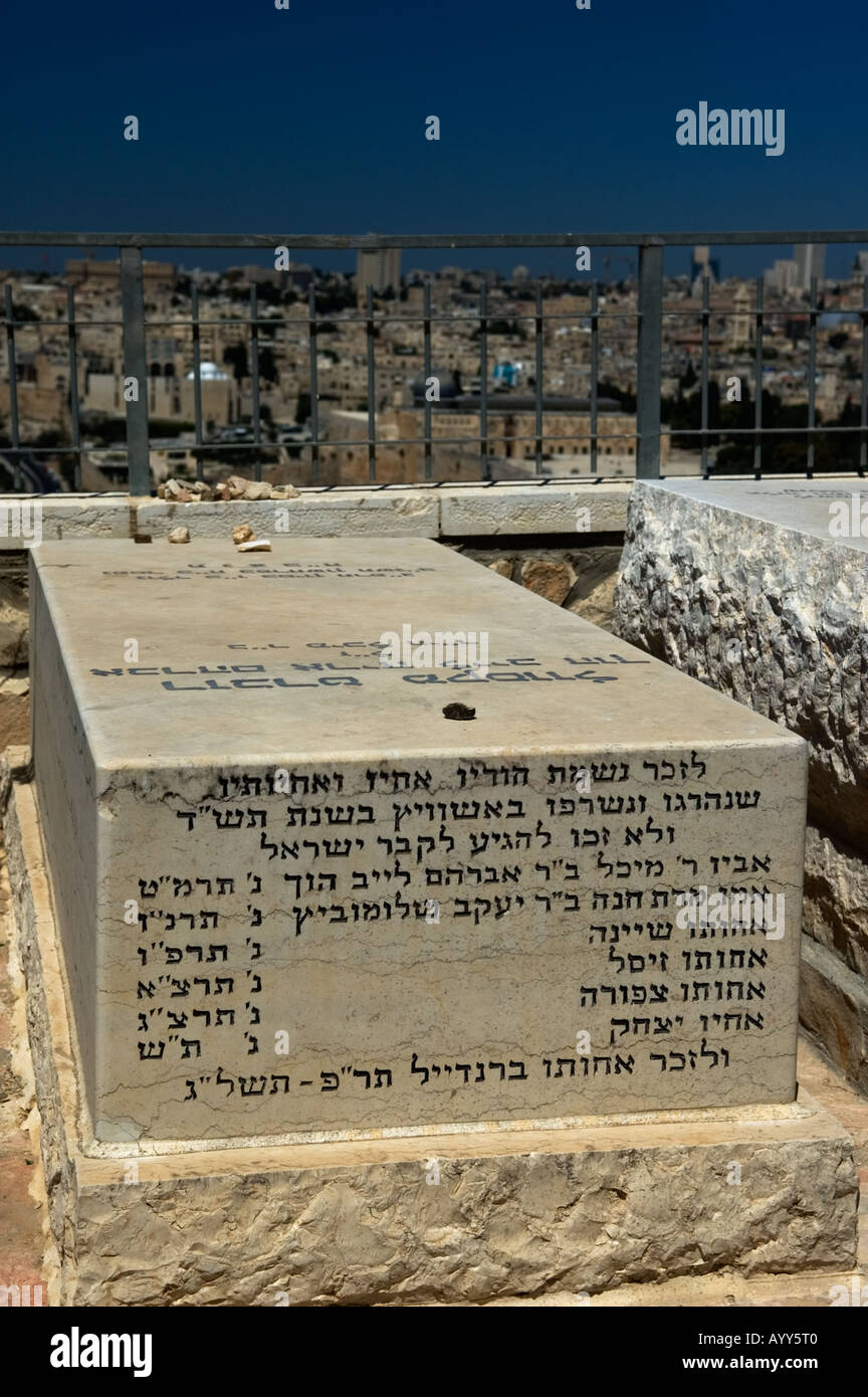 Robert Maxwell s memorial gravestone in jerusalem Cemetary with Old city in the background Stock Photo