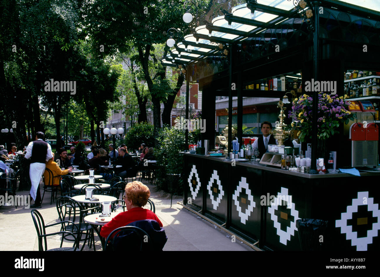 El Espejo one of Madrids most celebrated cafes on the Paseo de Recoletos Madrid Europe Stock Photo