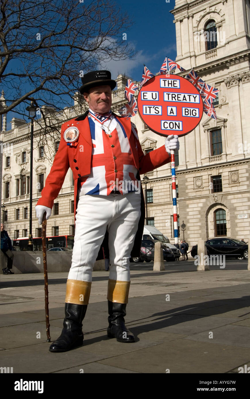 Ray Egan protesting against the EU Treaty, Westminster, London, England, UK Stock Photo