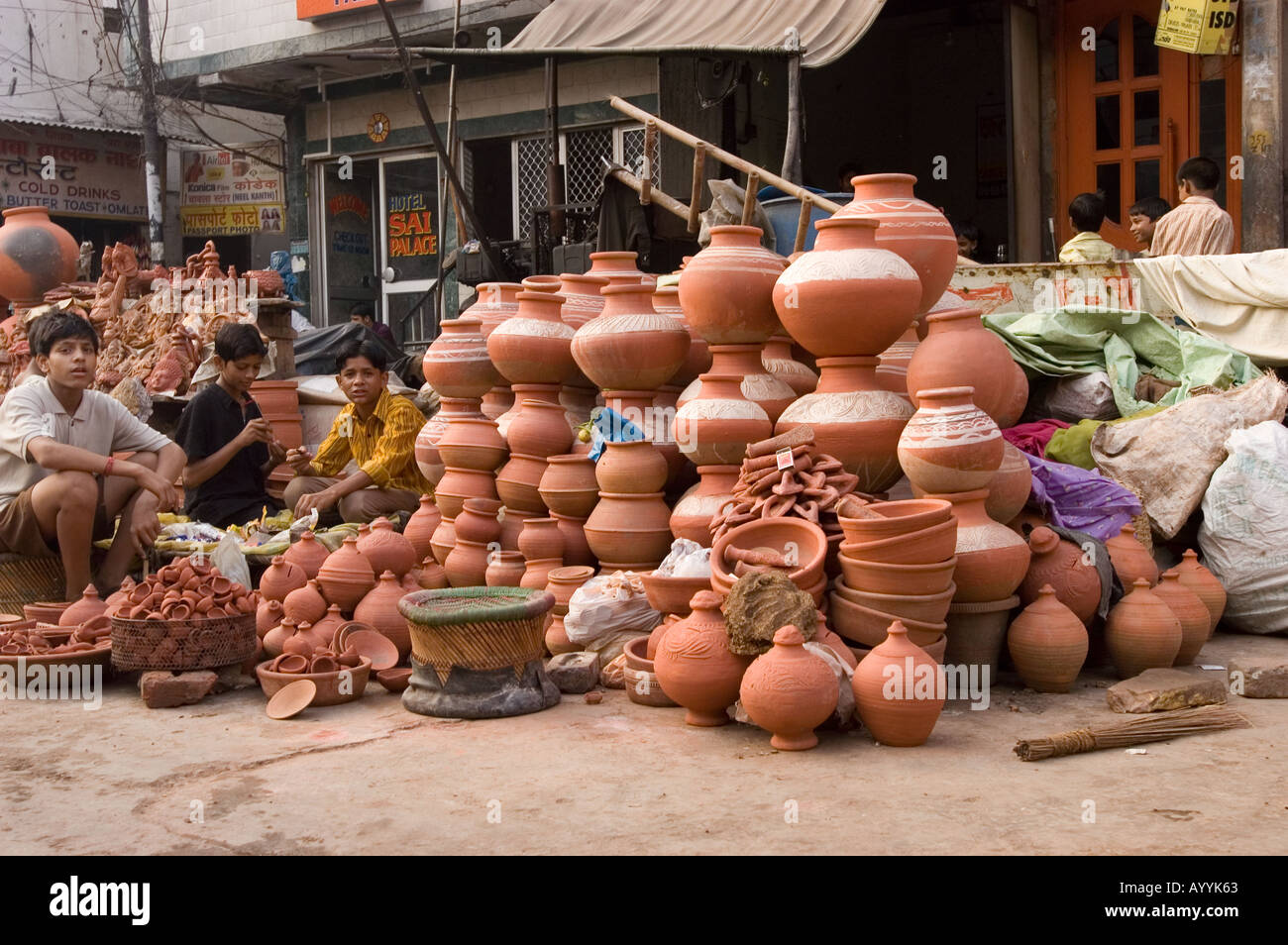 Street selling of clay pots Paharganj New Delhi India Stock Photo Alamy