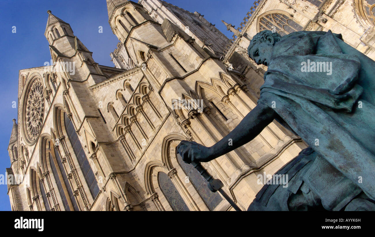 York Minster with the statue of the Roman emperor Constantine Stock Photo