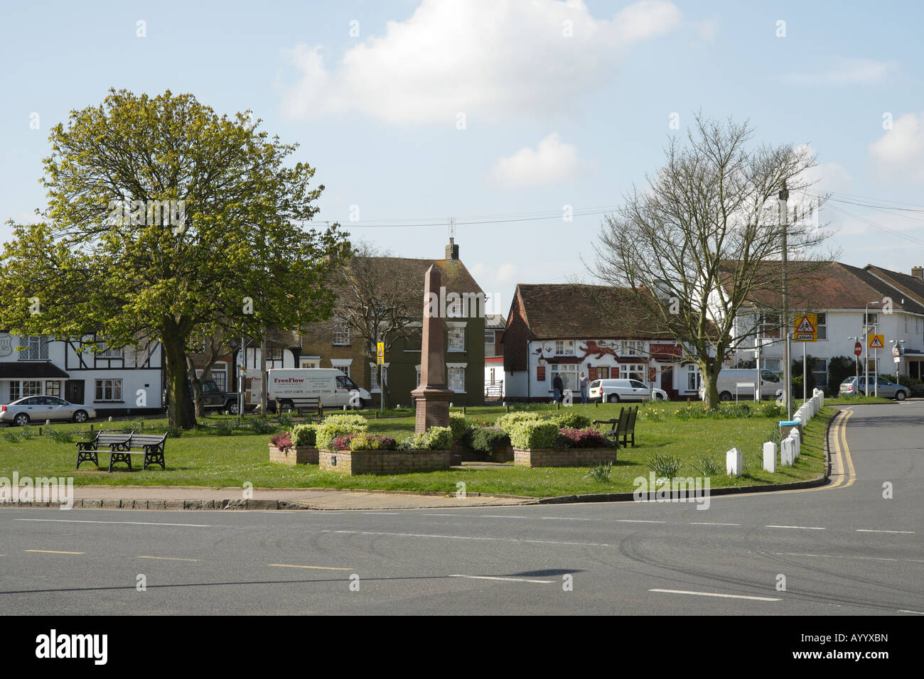 Toddington village green in Bedfordshire Stock Photo 17209832 Alamy