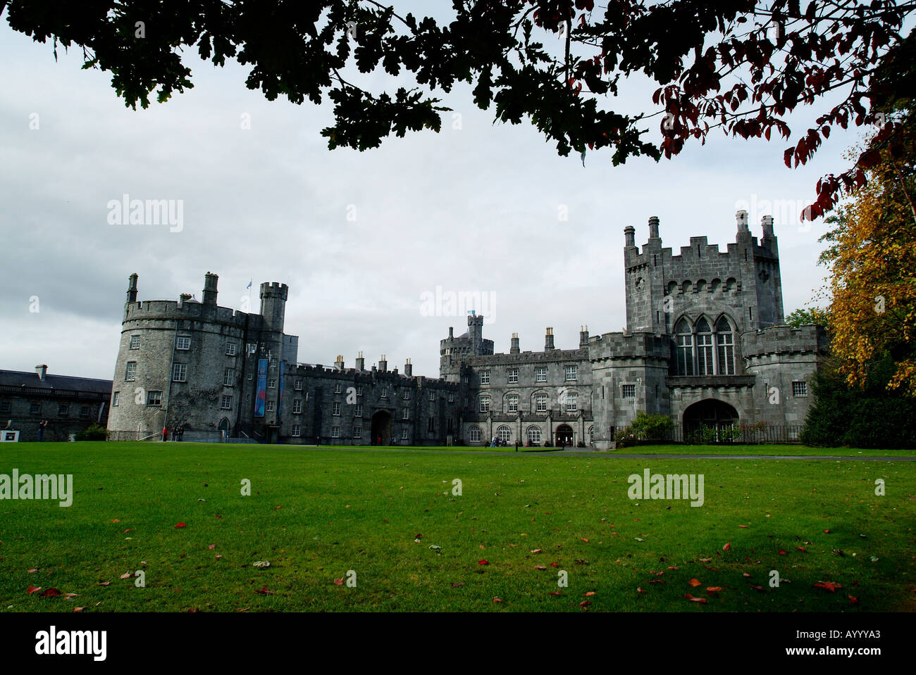 Kilkenny castle gardens hi-res stock photography and images - Alamy