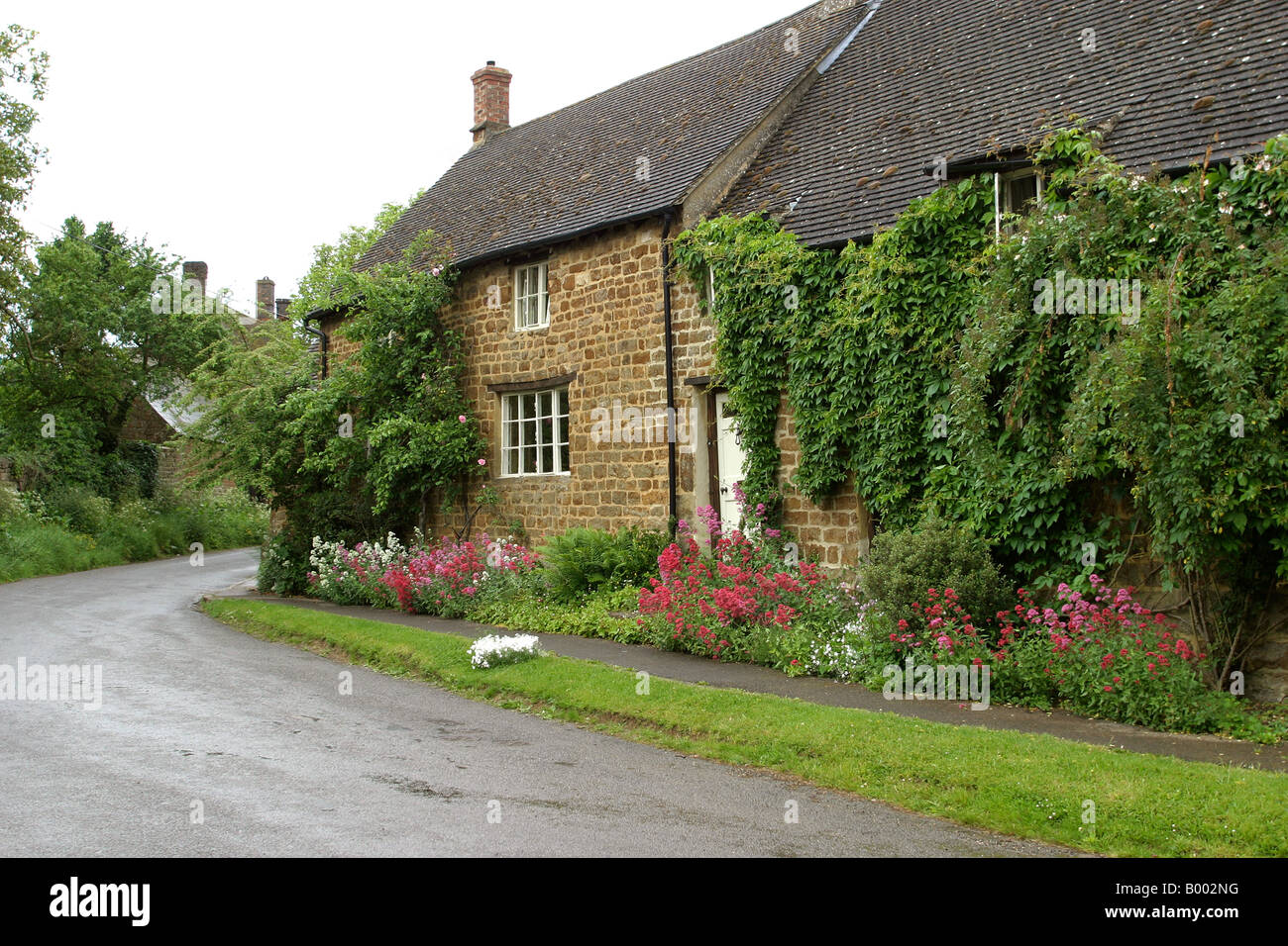 Oxfordshire Wigginton village cottage Stock Photo Alamy