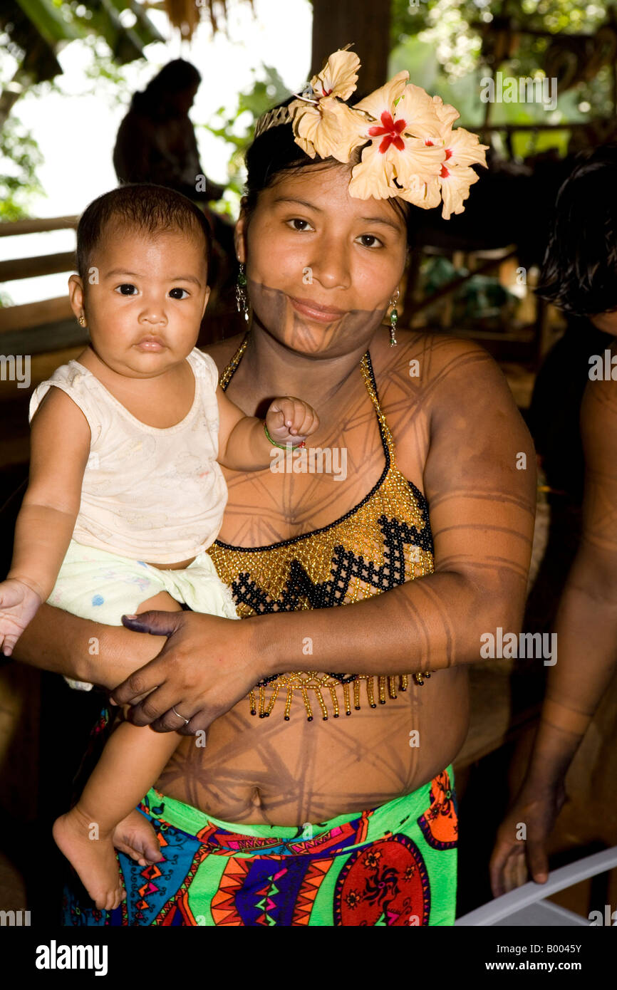 Embera Indians Stock Photos & Embera Indians Stock Images 