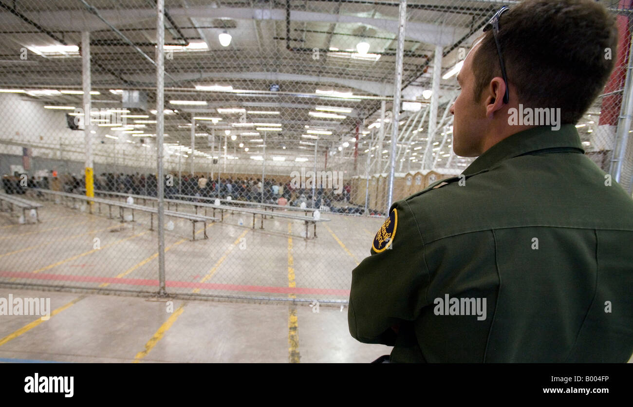 Cages House Arrested Migrants Awaiting Deportation Stock Photo - Alamy