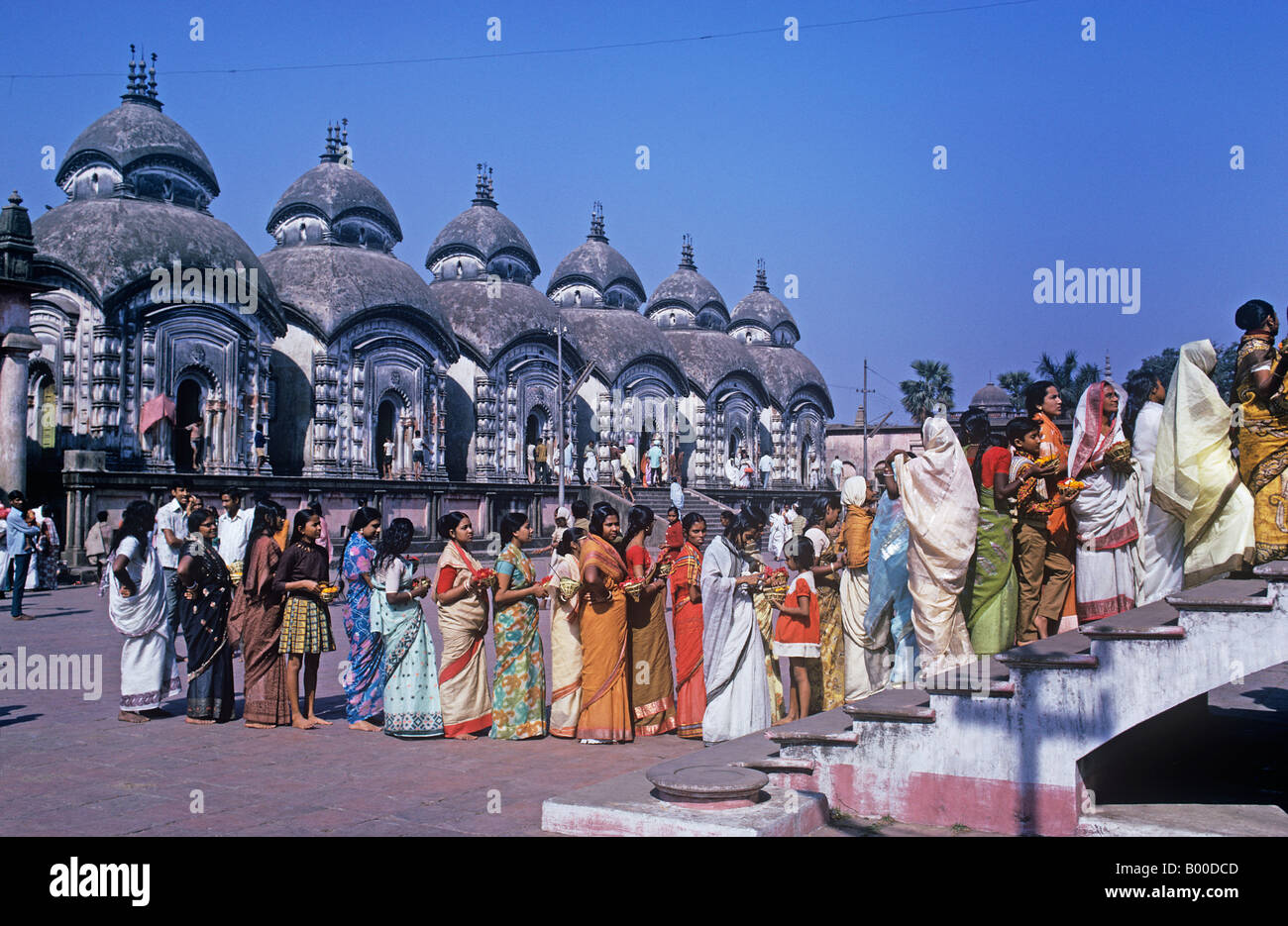 The Kali TempleCalcutta (Kolkata).Women  at the Dakshineswar Temple where they pray to Kali for a child, or a man. Stock Photo