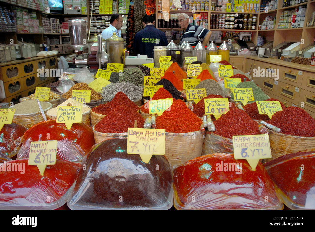 TURKISH SPICES SHOP Stock Photo Alamy