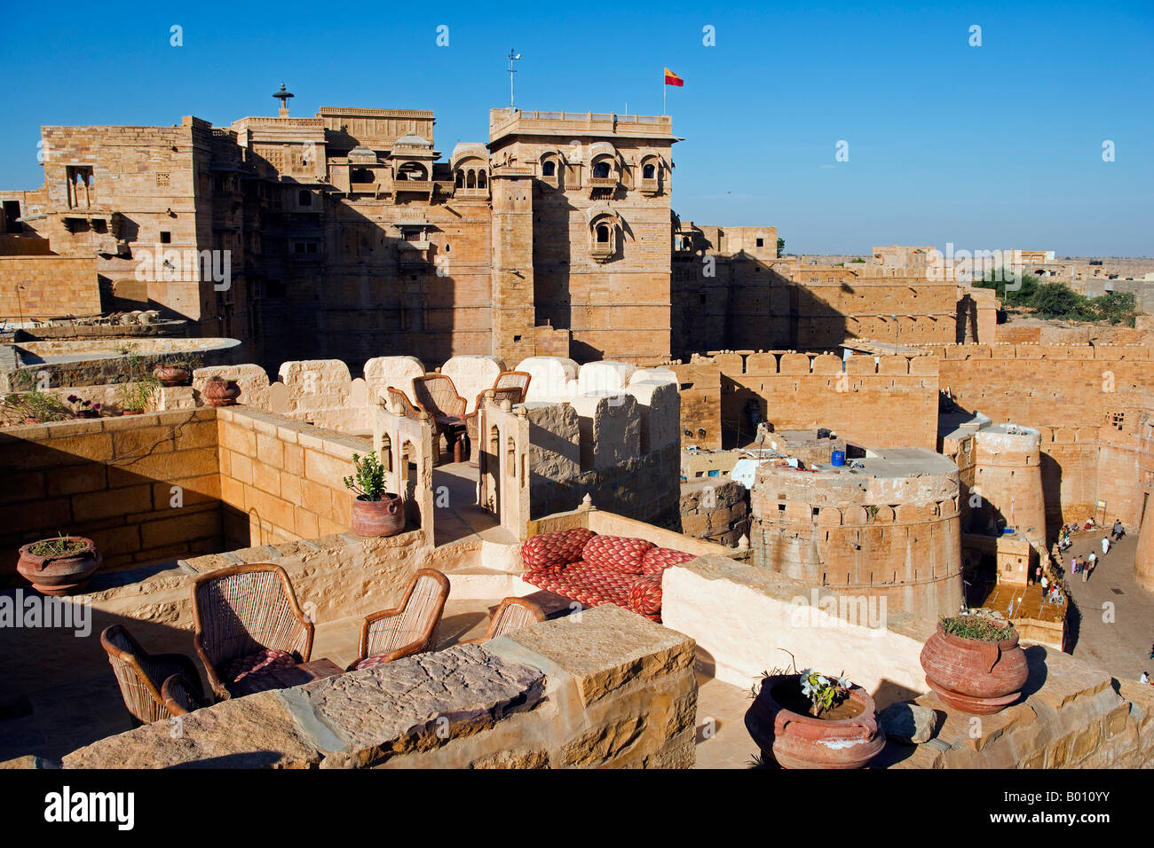 India, Rajasthan, Jaisalmer. Jaisalmer Fort - overlooking the lounge area of a haveli (old palaces now used for tourists). Stock Photo
