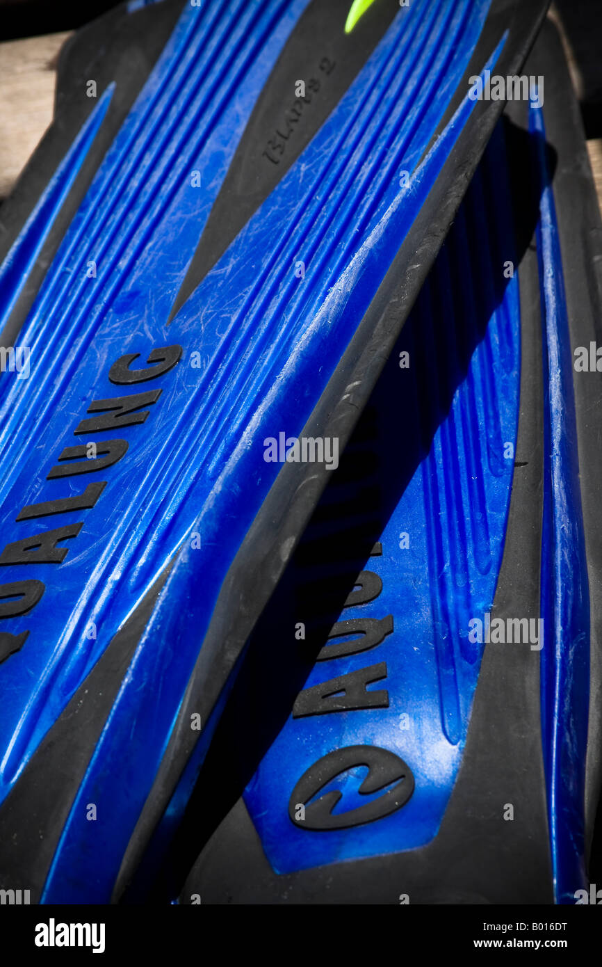 aqualung flippers