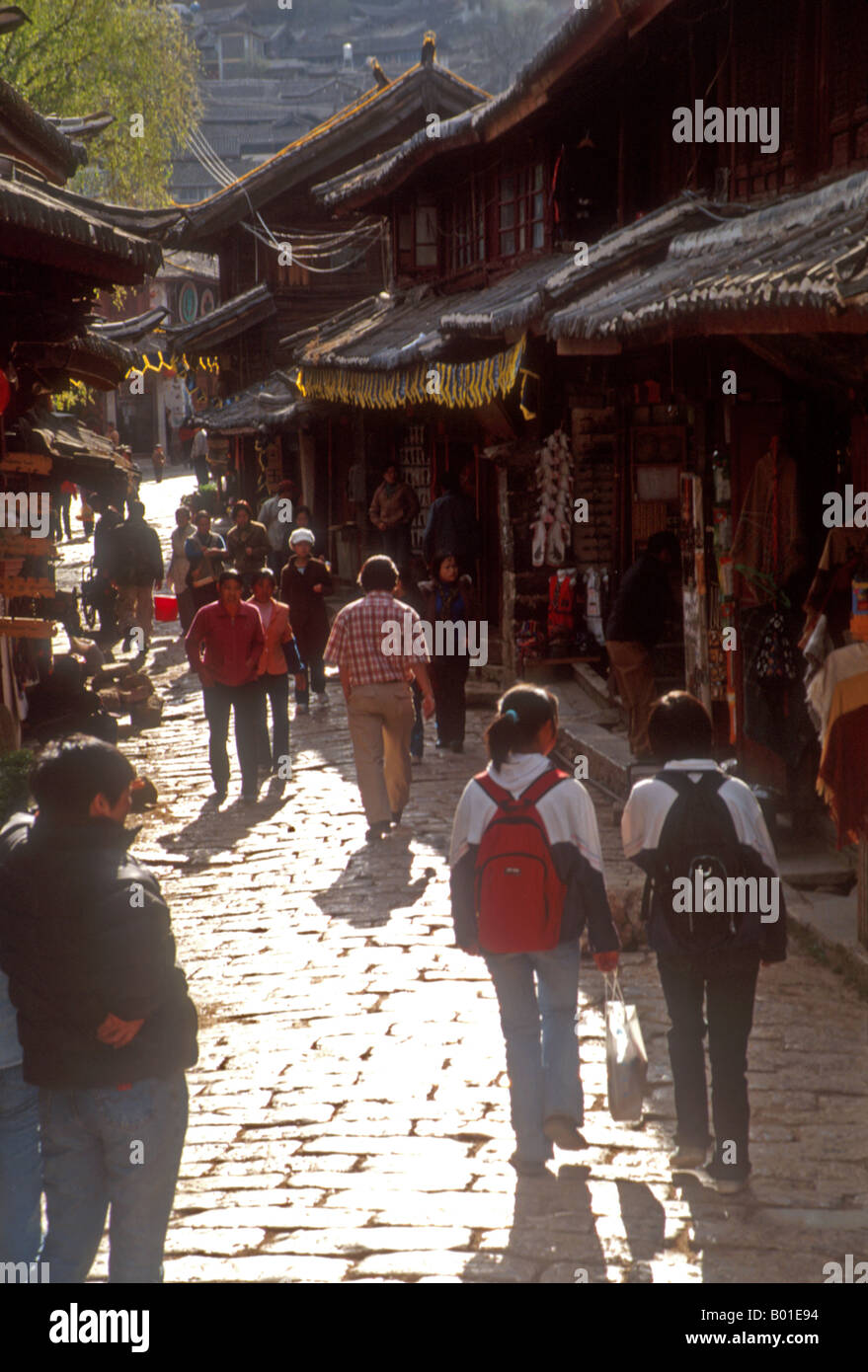 Old Town Lijiang street scene Stock Photo - Alamy