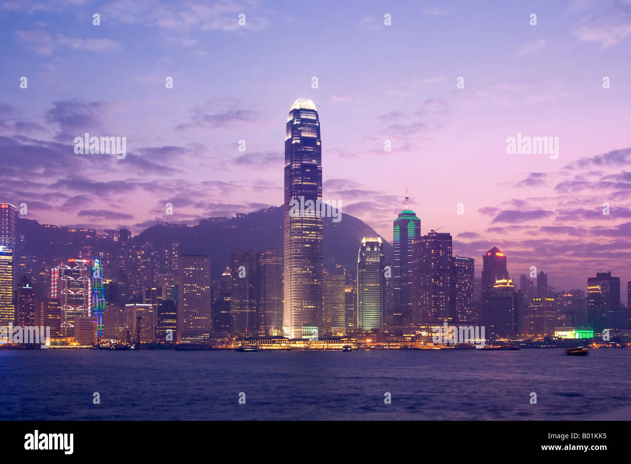 victoria-harbour-and-hong-kong-skyline-hong-kong-china-stock-photo-alamy