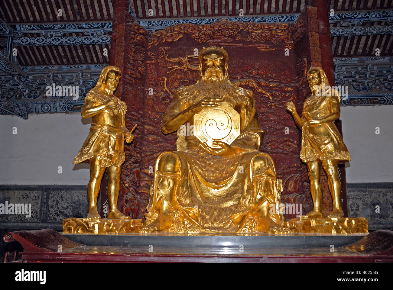 Gold male figures of the emperor Taihao also called Fu Xi and two attendants Tong Tian Hall Taihao Mausoleum Taihao Ling Caihe Stock Photo