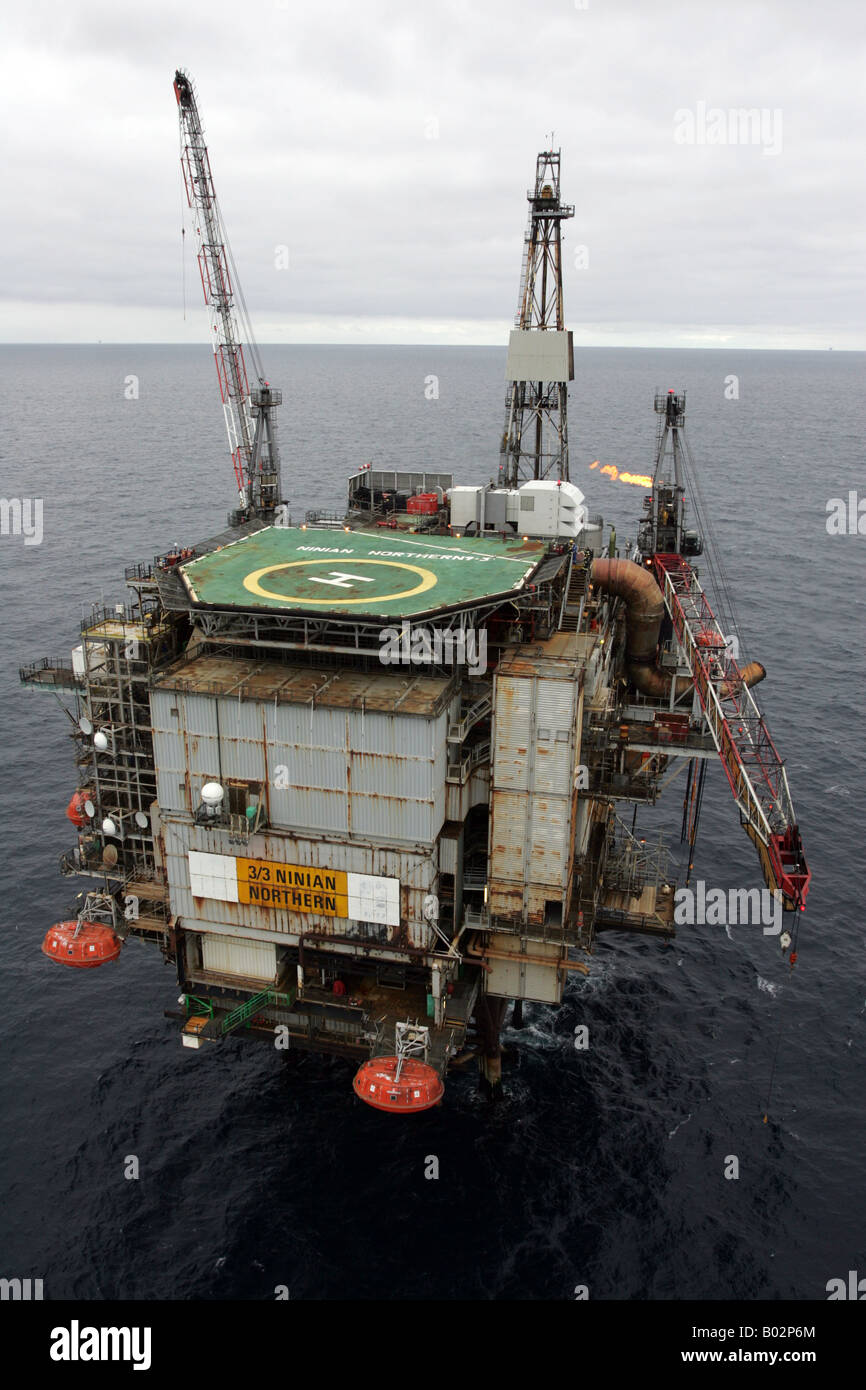 An Oil Rig In The North Sea Off The Coast Of North East Scotland Stock Photo Alamy