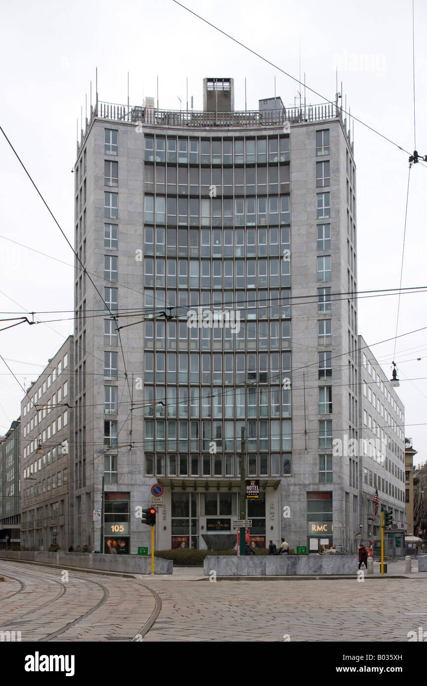 Ponti Building Second building for Montecatini, Milan. Architect: Gio Ponti with ...