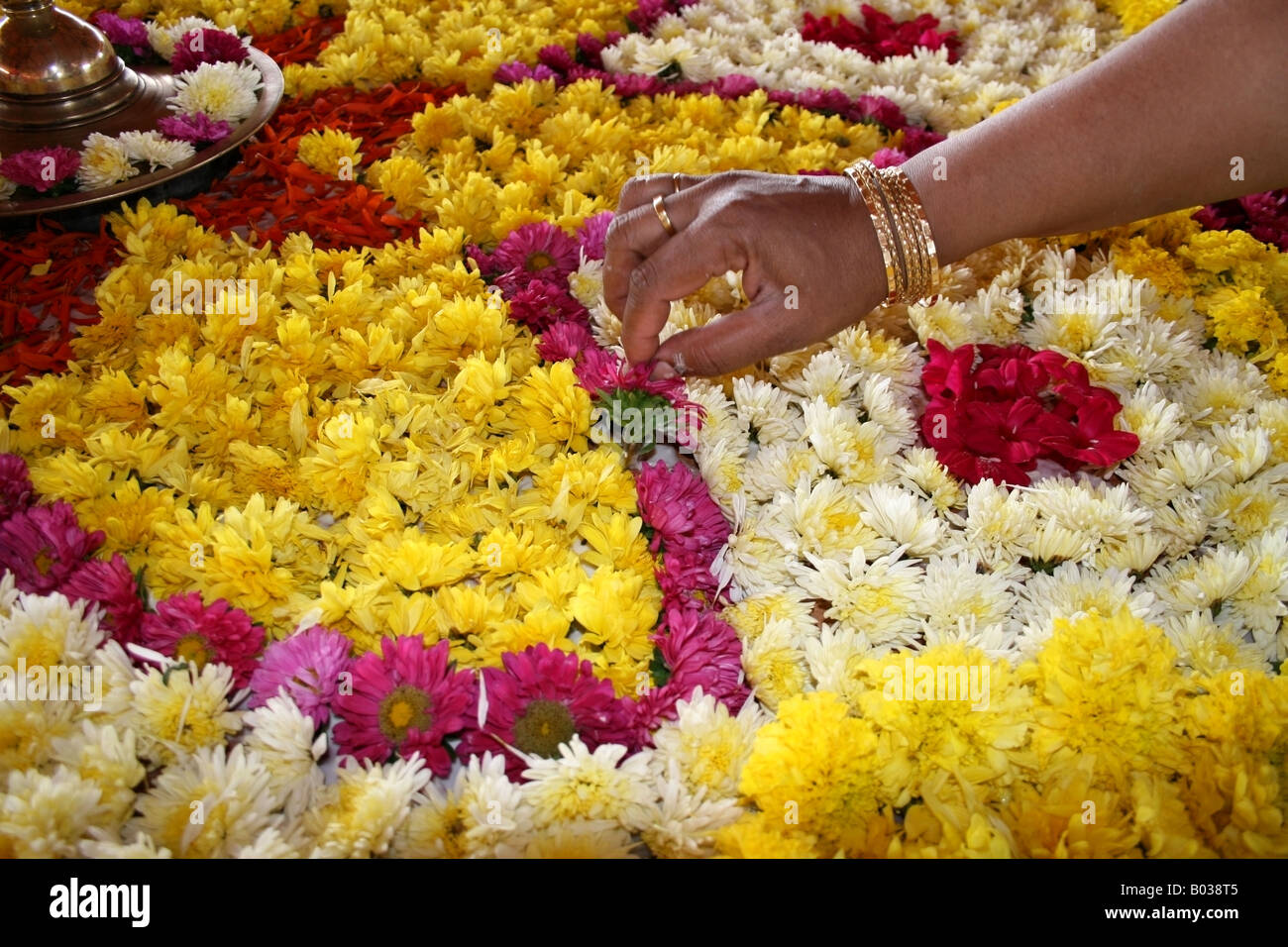 Onam pookalam hi-res stock photography and images - Alamy