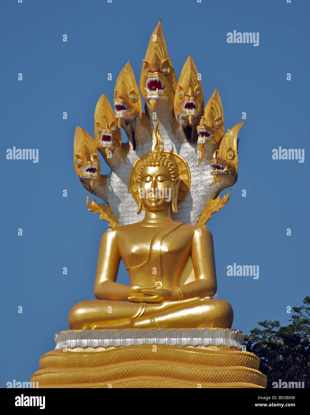 Seated statue statuesque religion religious location building historic