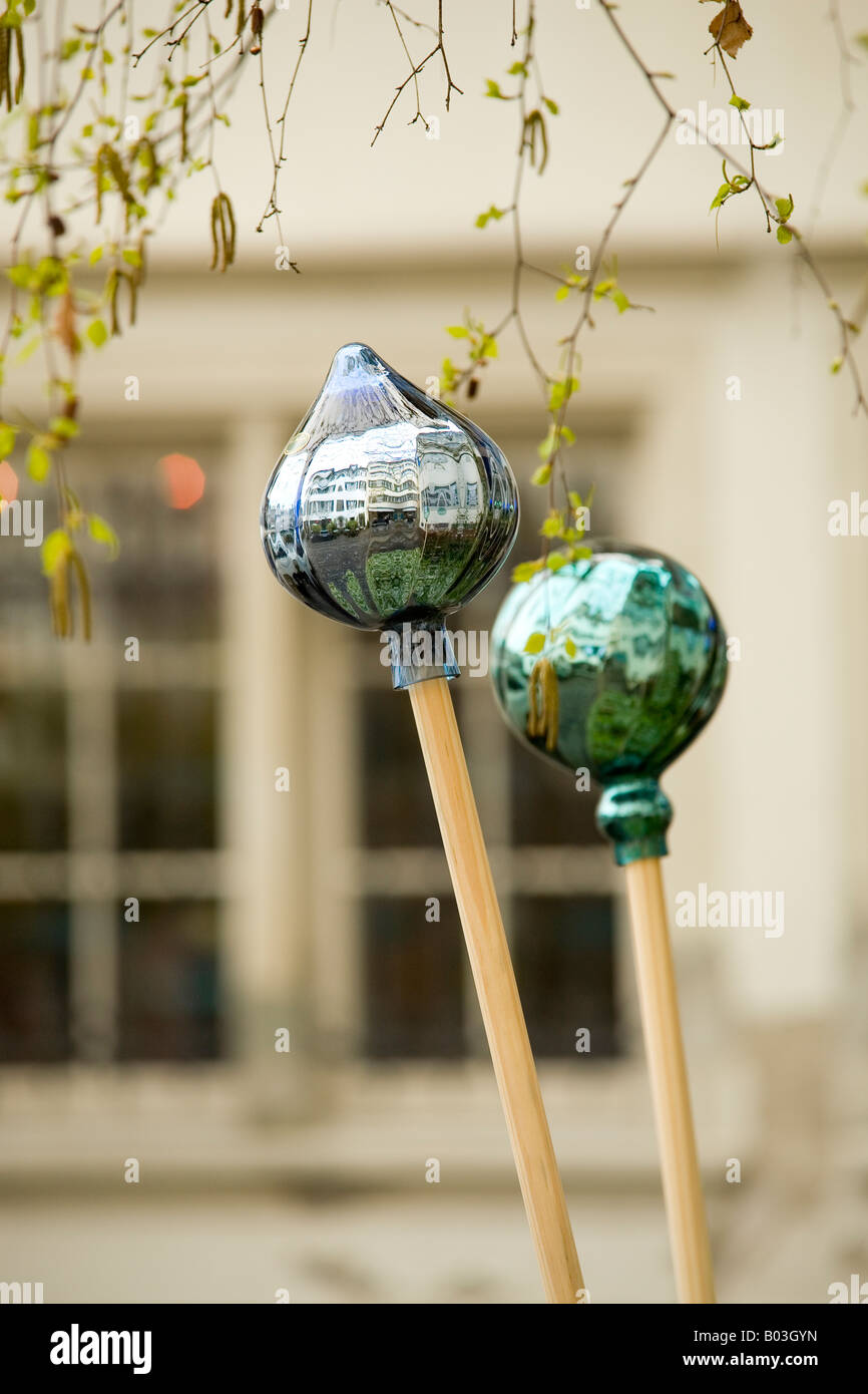 Garden ornaments hires stock photography and images Alamy