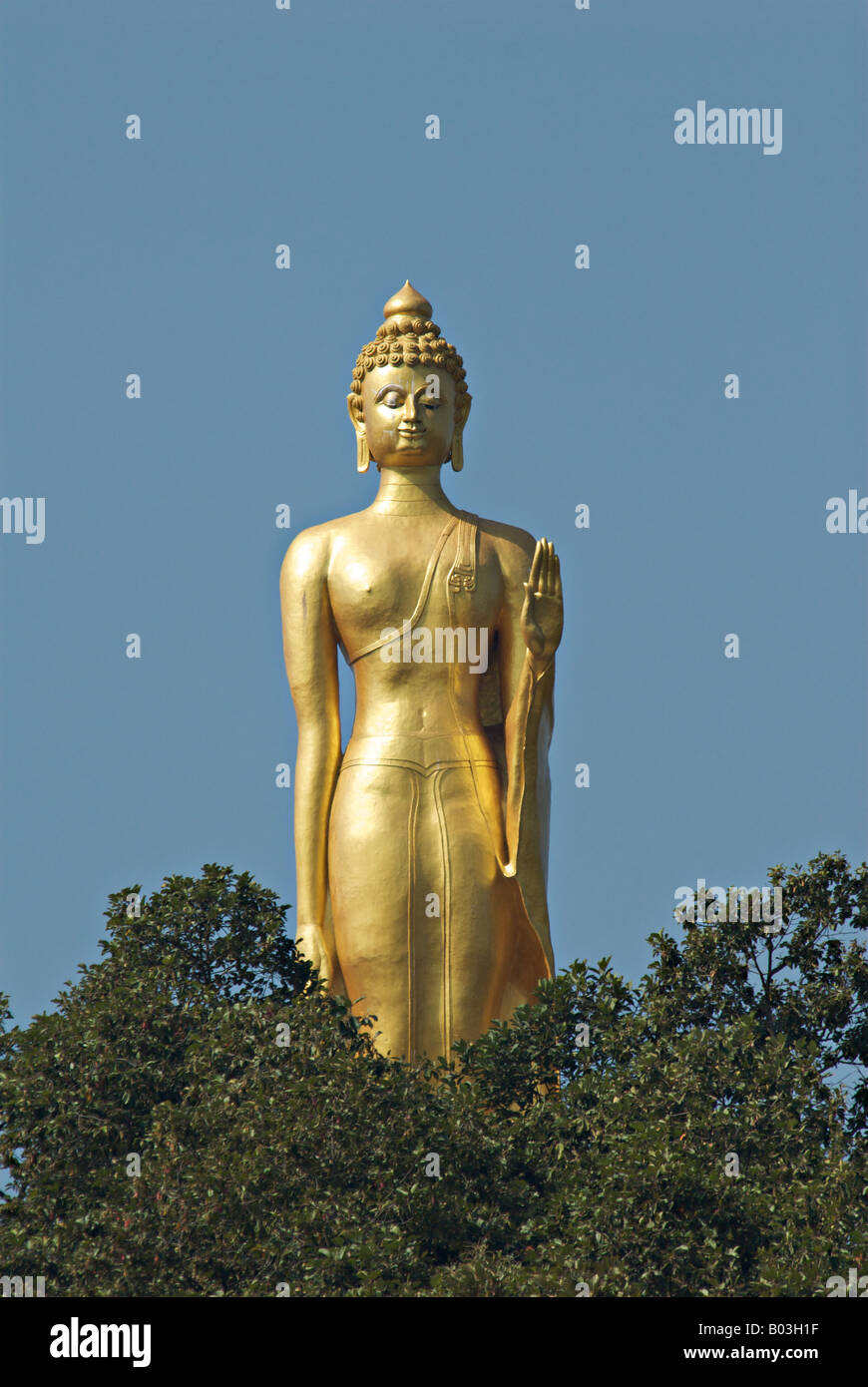 Standing statue statuesque religion religious location building