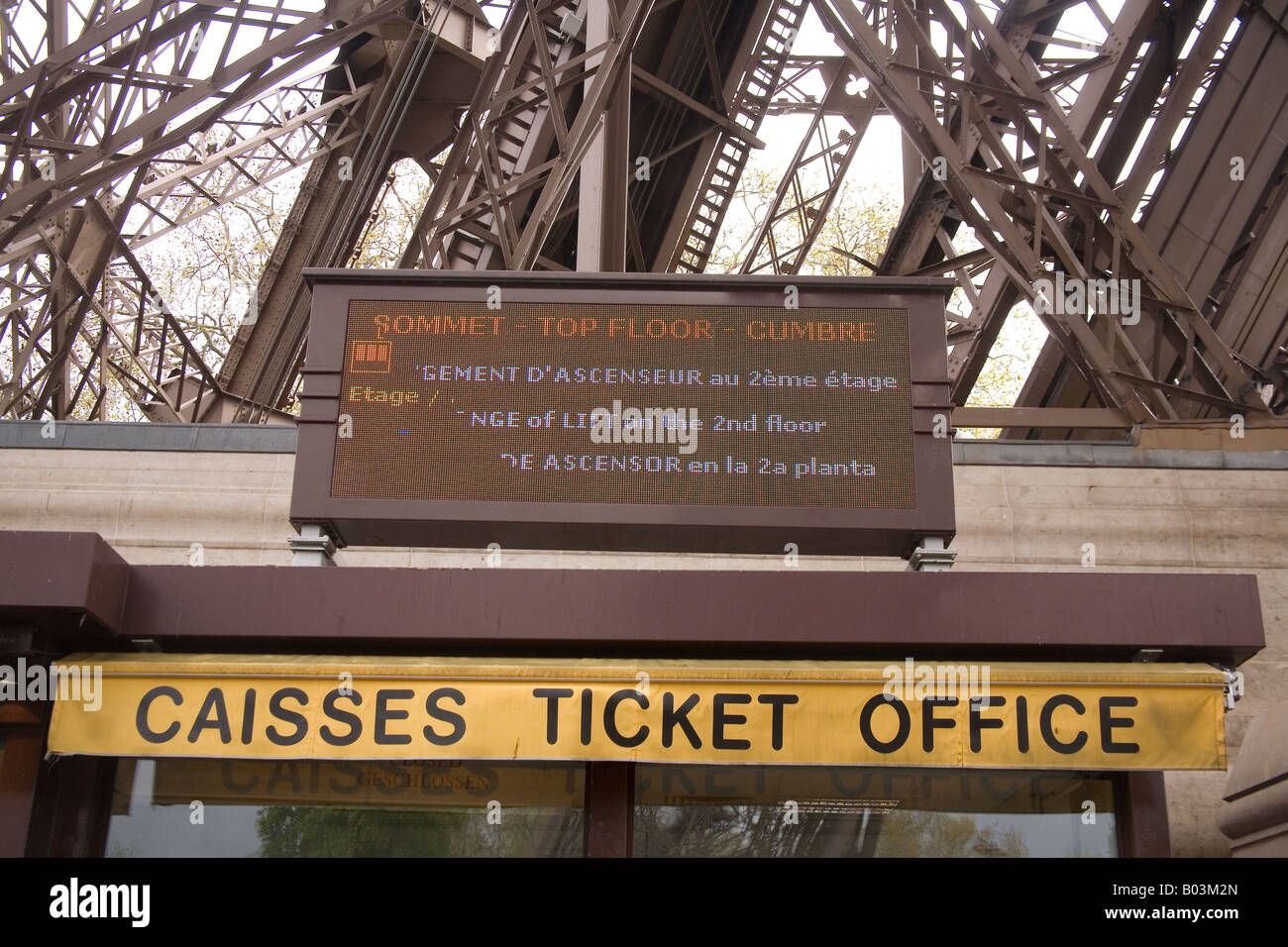 Ticket office eiffel tower hi-res stock photography and images - Alamy