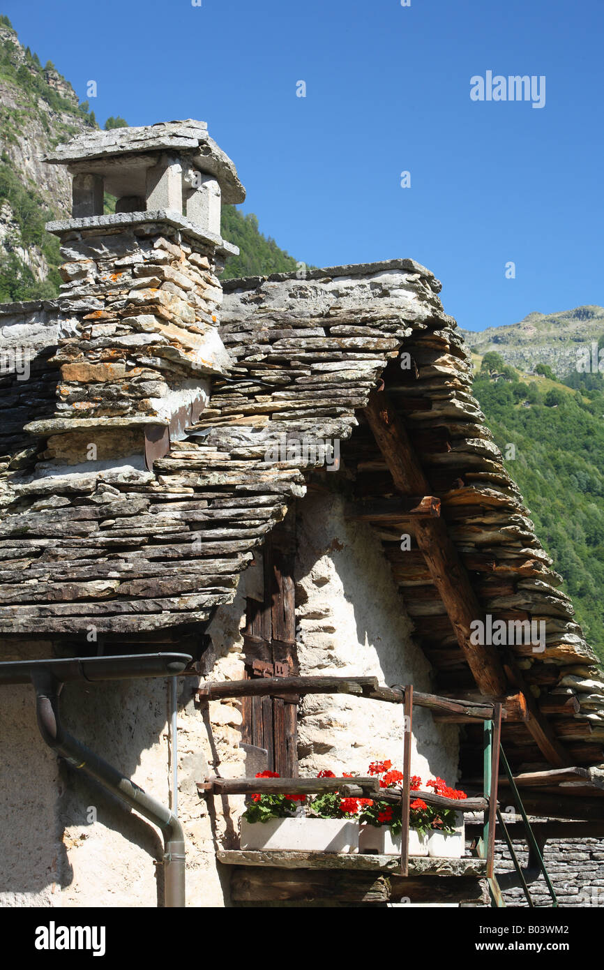 stone house steinhaus rustico sonogo valle verzasca valley tal tessin schweiz switzerland europe europa Stock Photo