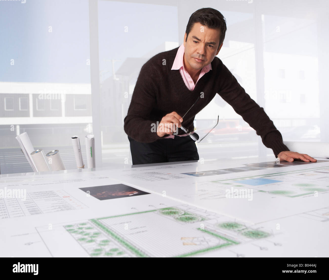 Architect designing floor plan hi-res stock photography and images - Alamy