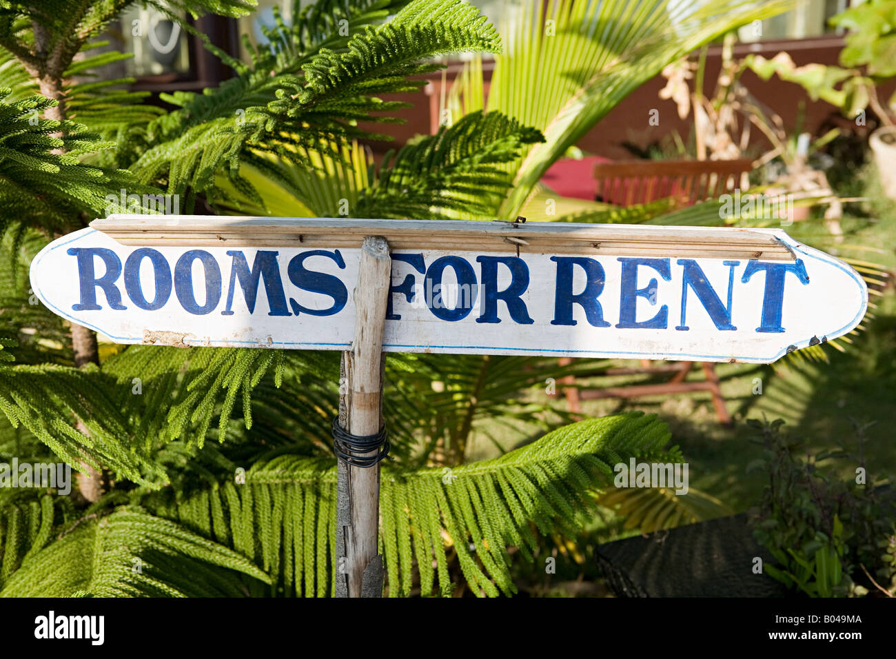 Rooms for rent sign hires stock photography and images Alamy