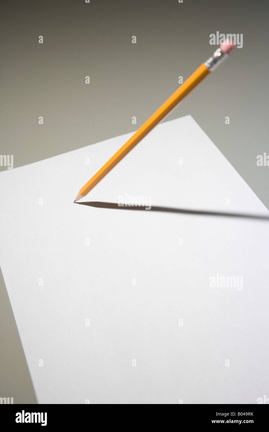 Plain paper still life hi-res stock photography and images - Alamy