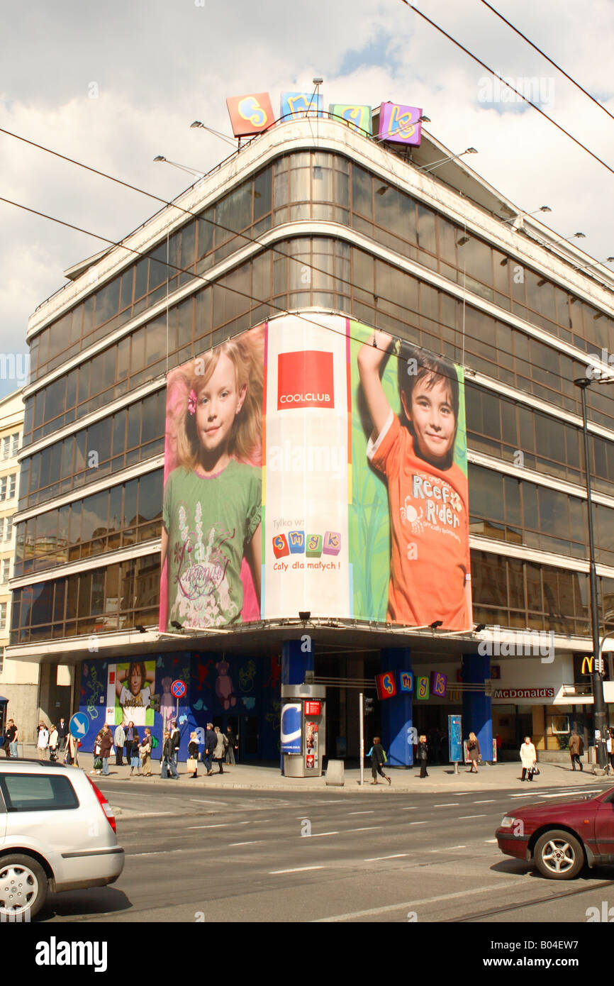 Warsaw Poland the large Smyk department store on Al Jerozolimskie street  specialises in products for children Stock Photo - Alamy